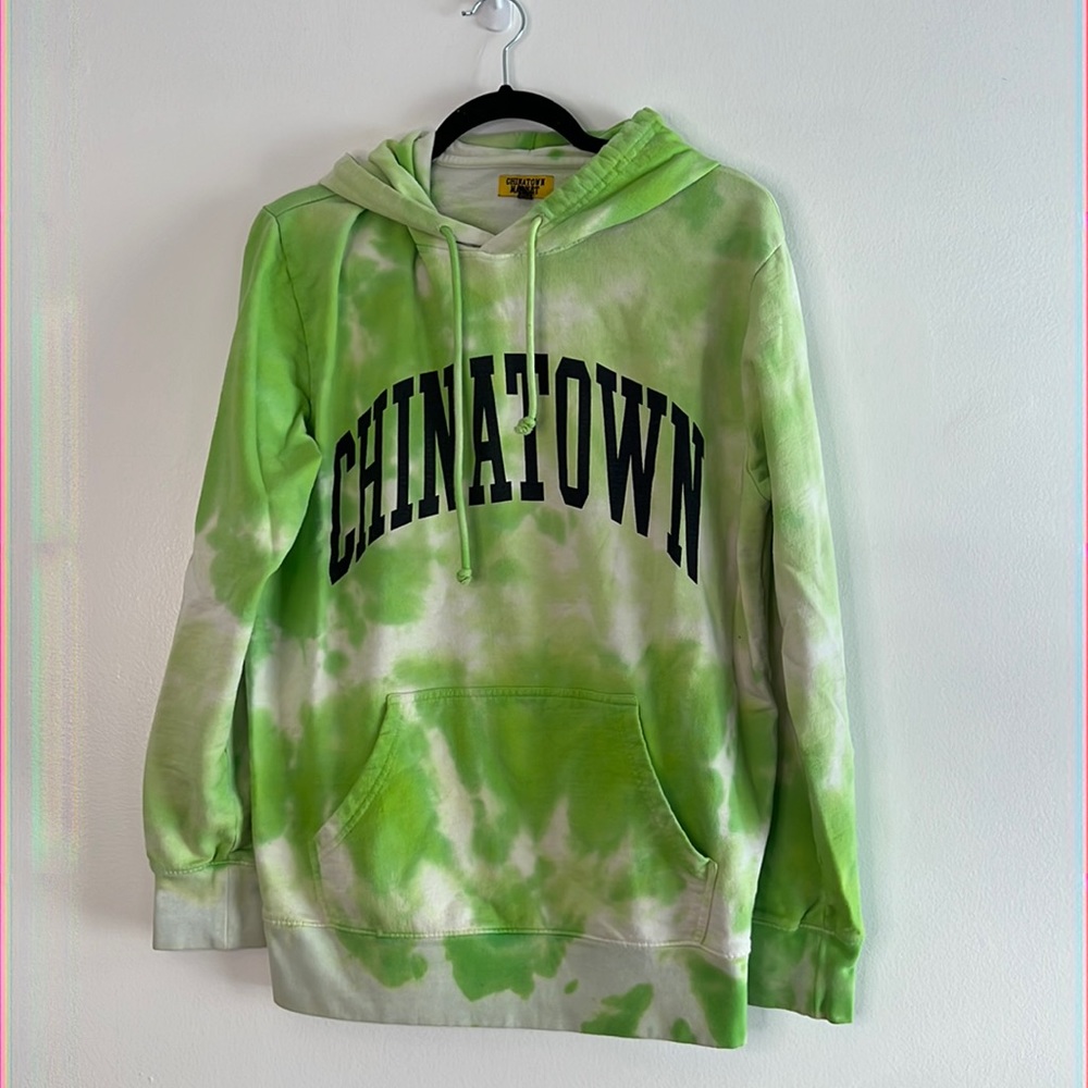 CHINATOWN MARKET GREEN TIE DYE HOODIE